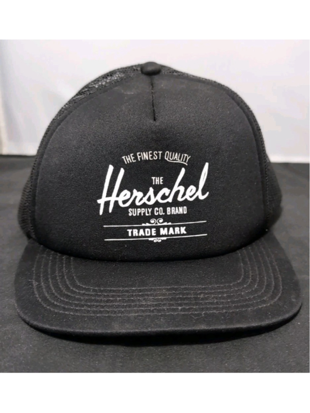 HERSCHEL SUPPLY CO Black Mesh Trucker Hat Adjustable Ball Cap vintage style